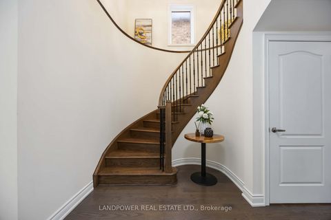 Photo 22 at 689 Somerville Drive, Wyndham, Newmarket