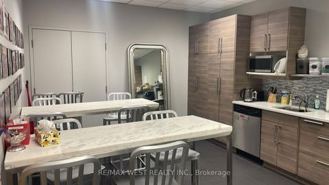 Photo 11 at C05-01 - 920 Yonge Street, Annex, Toronto