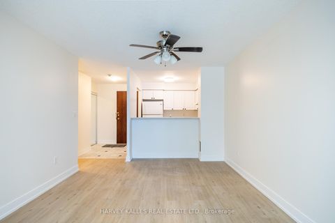 Photo 9 at 107 - 28 Pemberton Avenue, Newtonbrook East, Toronto