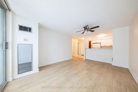 Photo 10 at 107 - 28 Pemberton Avenue, Newtonbrook East, Toronto