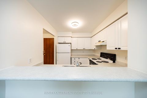 Photo 12 at 107 - 28 Pemberton Avenue, Newtonbrook East, Toronto