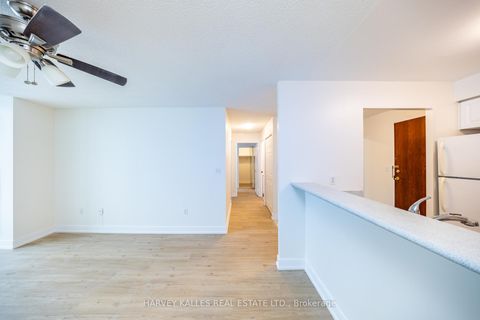 Photo 14 at 107 - 28 Pemberton Avenue, Newtonbrook East, Toronto