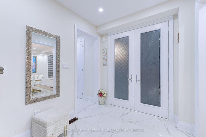 Photo 4 at 73 Dairymaid Road, Credit Valley, Brampton