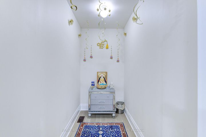 Photo 34 at 73 Dairymaid Road, Credit Valley, Brampton