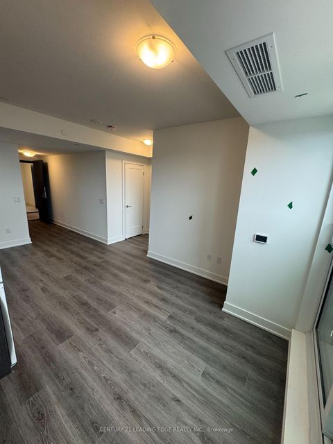 Photo 8 at 403 - 2545 Simcoe Street N, Windfields, Oshawa