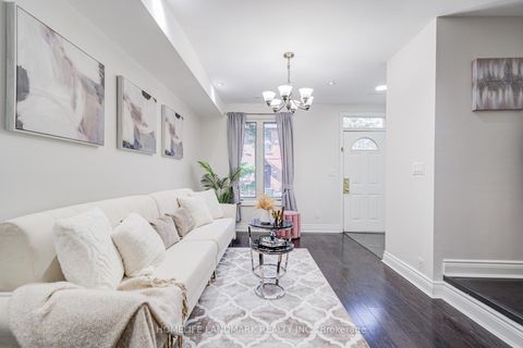 Photo 4 at 237 Ontario Street, Moss Park, Toronto