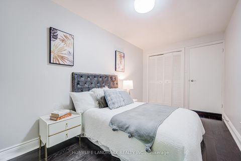 Photo 31 at 237 Ontario Street, Moss Park, Toronto