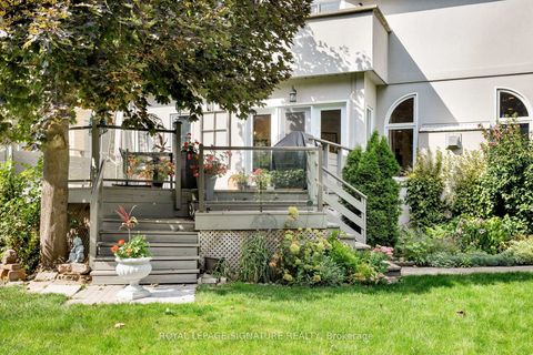 Photo 8 at 31 Lawrie Road, Beverley Glen, Vaughan