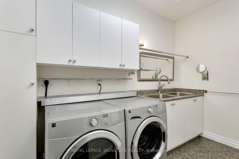 Photo 23 at 31 Lawrie Road, Beverley Glen, Vaughan