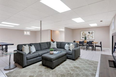 Photo 37 at 31 Lawrie Road, Beverley Glen, Vaughan