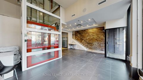 Photo 5 at 200 Spadina Avenue, Chinatown, Toronto