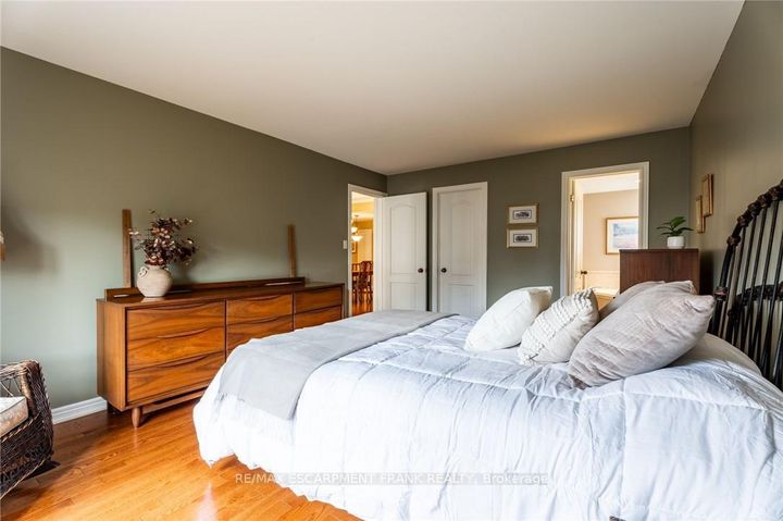 Photo 25 at 345 Southcote Road, Ancaster, Hamilton