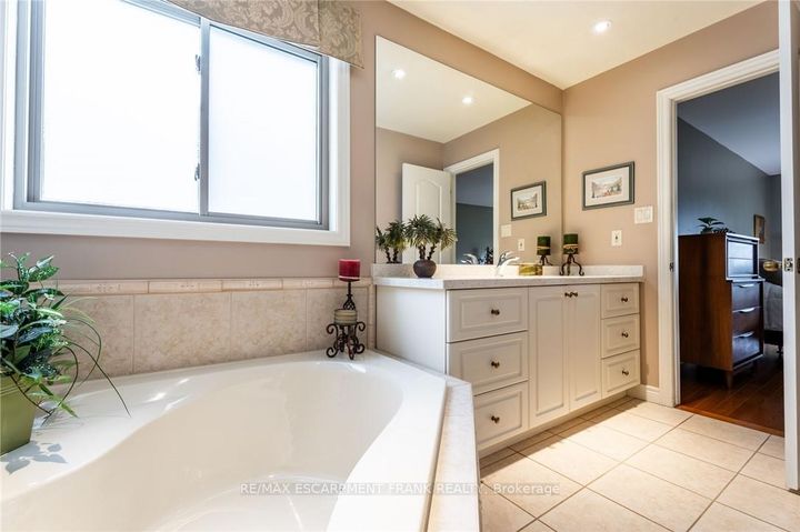 Photo 29 at 345 Southcote Road, Ancaster, Hamilton