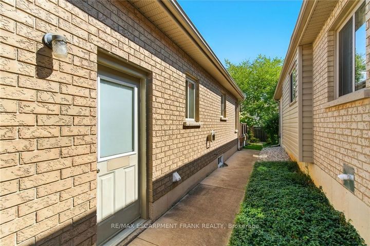 Photo 39 at 345 Southcote Road, Ancaster, Hamilton