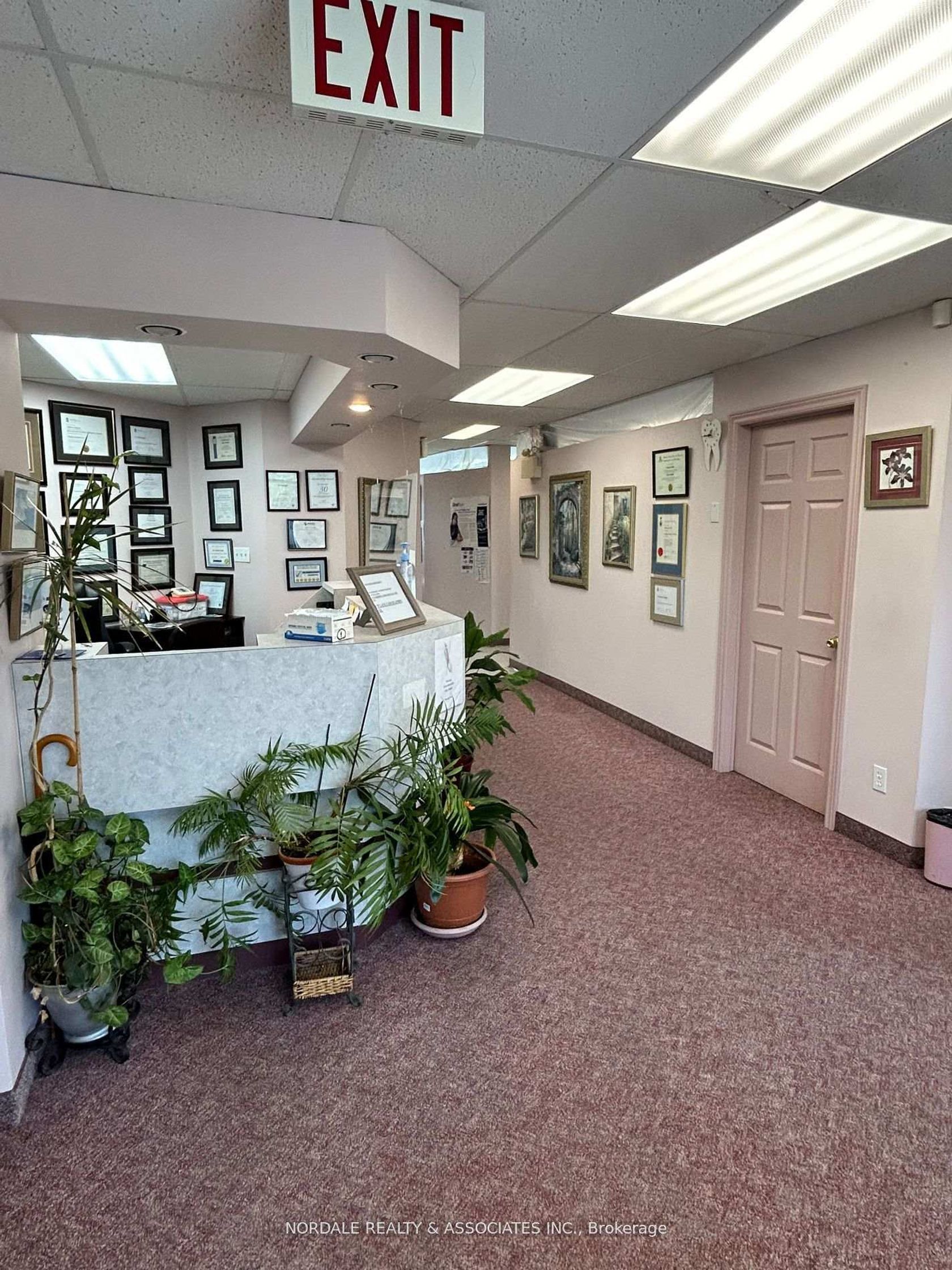 77 Finch Avenue W, Newtonbrook West, Toronto photo number 2