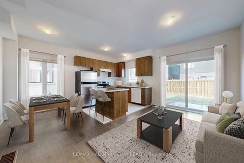 Photo 4 at 37 Turnberry Lane, Painswick South, Barrie