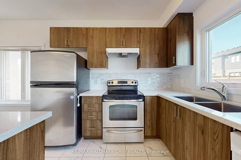 Photo 8 at 37 Turnberry Lane, Painswick South, Barrie