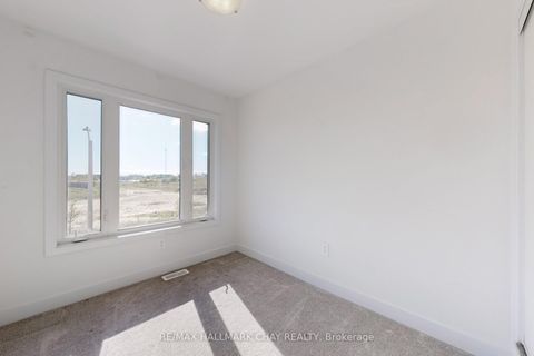 Photo 21 at 37 Turnberry Lane, Painswick South, Barrie