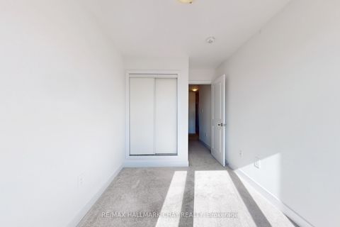 Photo 23 at 37 Turnberry Lane, Painswick South, Barrie