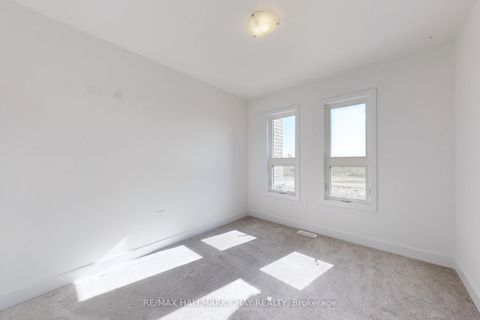 Photo 24 at 37 Turnberry Lane, Painswick South, Barrie