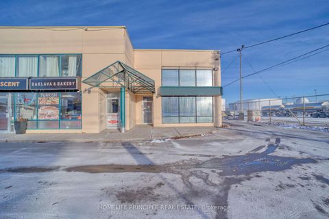 Photo 4 at 1 - 1270 Finch Avenue W, York University Heights, Toronto