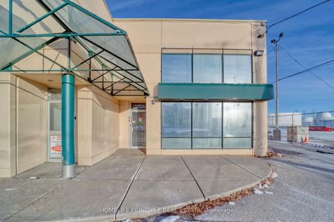 Photo 5 at 1 - 1270 Finch Avenue W, York University Heights, Toronto