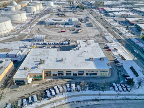 Photo 8 at 1 - 1270 Finch Avenue W, York University Heights, Toronto