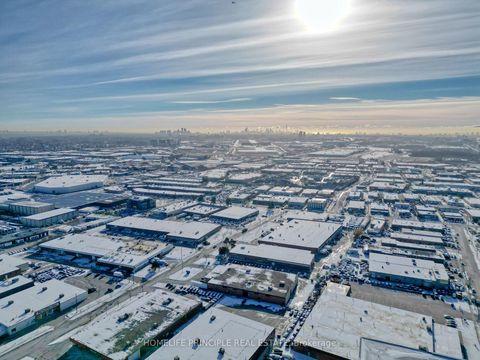 Photo 18 at 1 - 1270 Finch Avenue W, York University Heights, Toronto