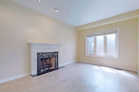 Photo 7 at 150 Larratt Lane, Westbrook, Richmond Hill