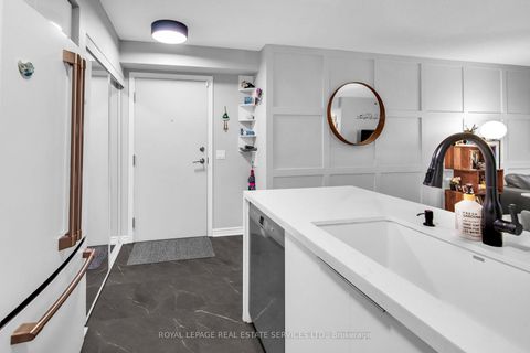 Photo 5 at 1219 - 35 Saranac Boulevard, Lawrence, Toronto