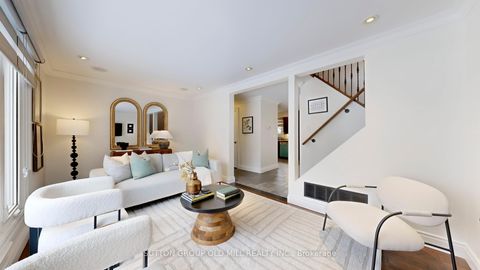 Photo 2 at 20 Springburn Crescent, Aurora Highlands, Aurora