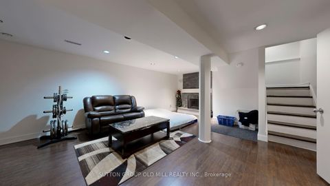 Photo 10 at 20 Springburn Crescent, Aurora Highlands, Aurora