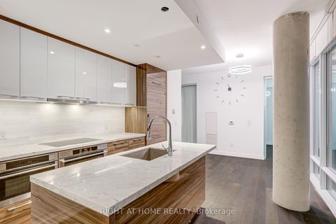 Photo 8 at 4702 - 488 UNIVERSITY Avenue, Chinatown, Toronto