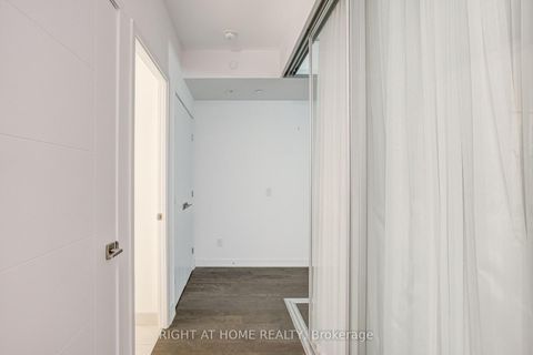 Photo 24 at 4702 - 488 UNIVERSITY Avenue, Chinatown, Toronto