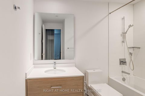 Photo 27 at 4702 - 488 UNIVERSITY Avenue, Chinatown, Toronto