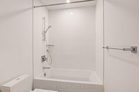 Photo 28 at 4702 - 488 UNIVERSITY Avenue, Chinatown, Toronto