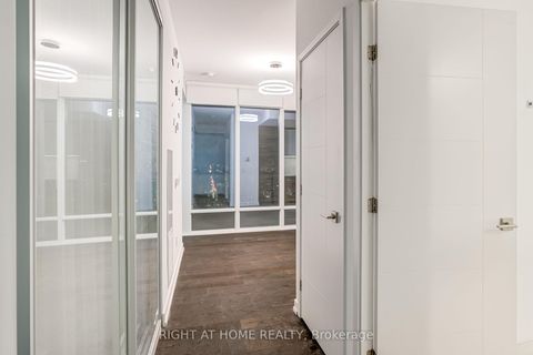 Photo 29 at 4702 - 488 UNIVERSITY Avenue, Chinatown, Toronto