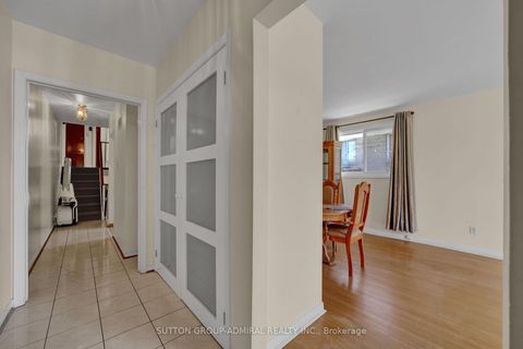 Photo 3 at 38 Frankton Crescent, York University Heights, Toronto