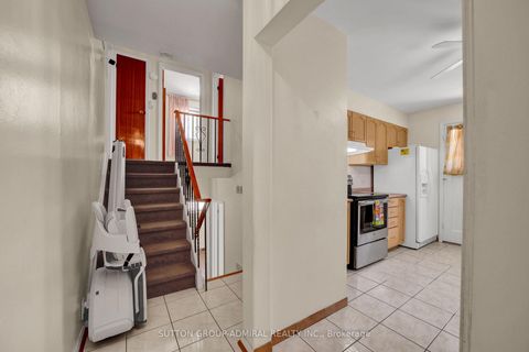 Photo 15 at 38 Frankton Crescent, York University Heights, Toronto
