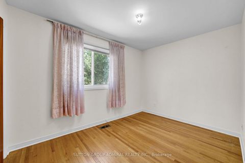 Photo 22 at 38 Frankton Crescent, York University Heights, Toronto