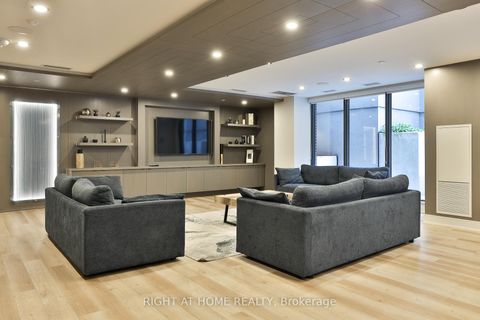 Photo 23 at 410 - 430 Roncesvalles Avenue, Roncesvalles, Toronto