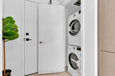 Photo 15 at 4606 - 55 Mercer Street, Waterfront Communities C1, Toronto