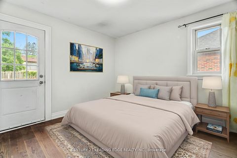 Photo 14 at 96 Oakes Avenue, O'Neill, Oshawa