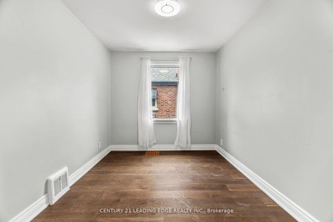 Photo 17 at 96 Oakes Avenue, O'Neill, Oshawa