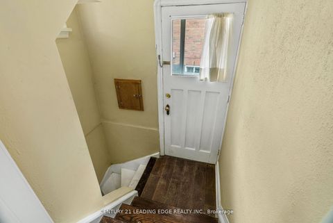 Photo 19 at 96 Oakes Avenue, O'Neill, Oshawa