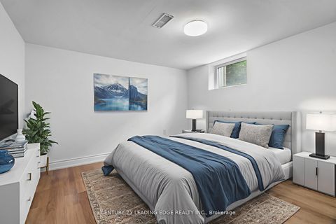 Photo 26 at 96 Oakes Avenue, O'Neill, Oshawa