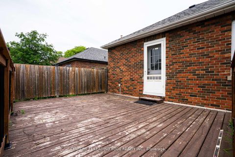 Photo 30 at 96 Oakes Avenue, O'Neill, Oshawa