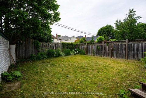 Photo 33 at 96 Oakes Avenue, O'Neill, Oshawa
