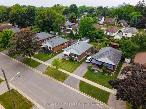 Photo 37 at 96 Oakes Avenue, O'Neill, Oshawa