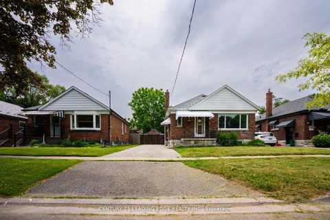 Photo 41 at 96 Oakes Avenue, O'Neill, Oshawa